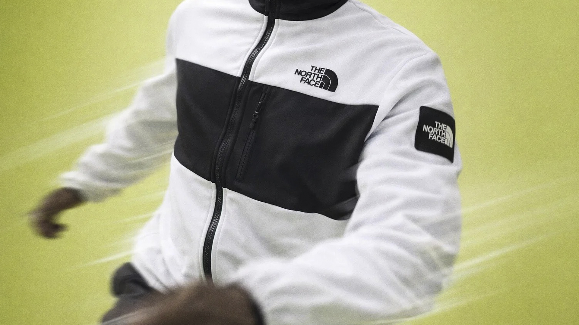 Что выбрать: олимпийку, ветровку или худи в 2026 году