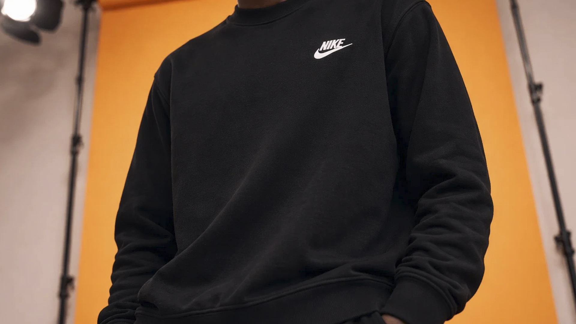 Куда можно надеть свитшот Найк в 2026 году