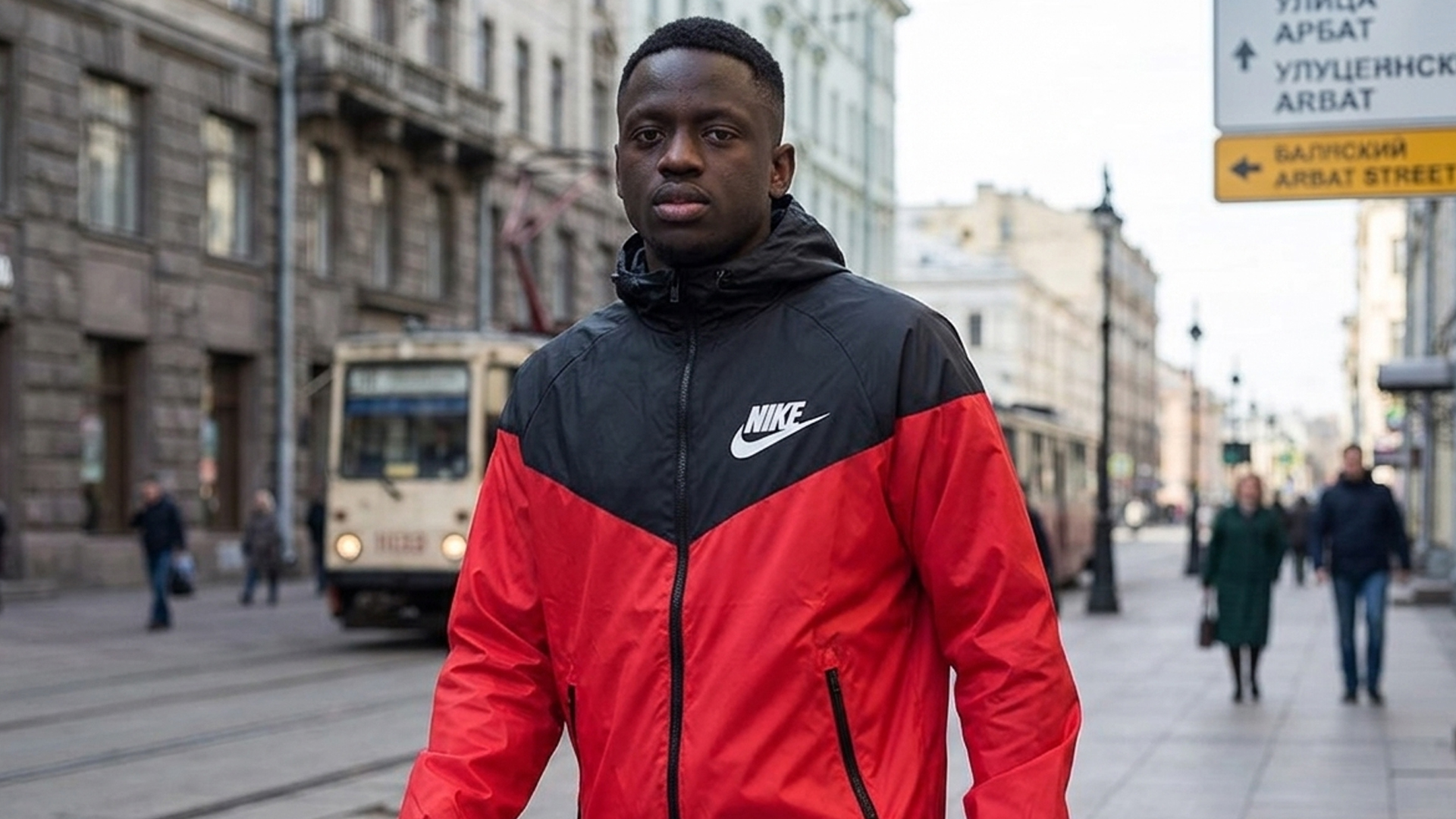 С чем носить мужскую ветровку Nike в городе