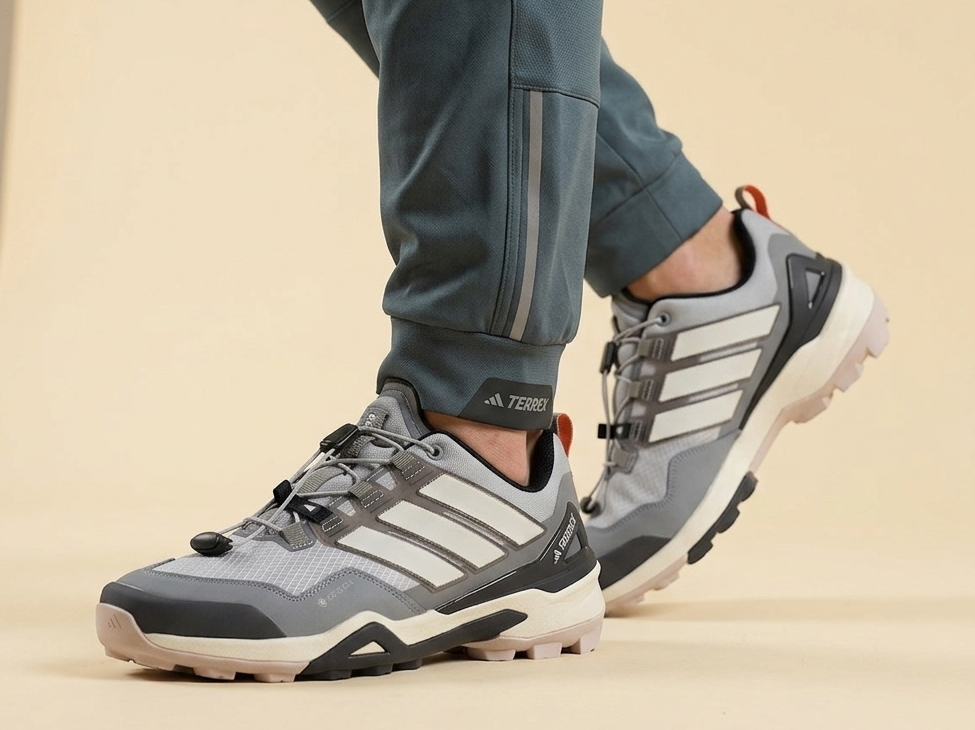 Спортивная обувь Adidas Terrex Skychaser под спортивки и джинсы