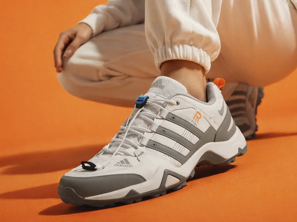 Практичные женские кроссовки Adidas Terrex Swift R2 GTX