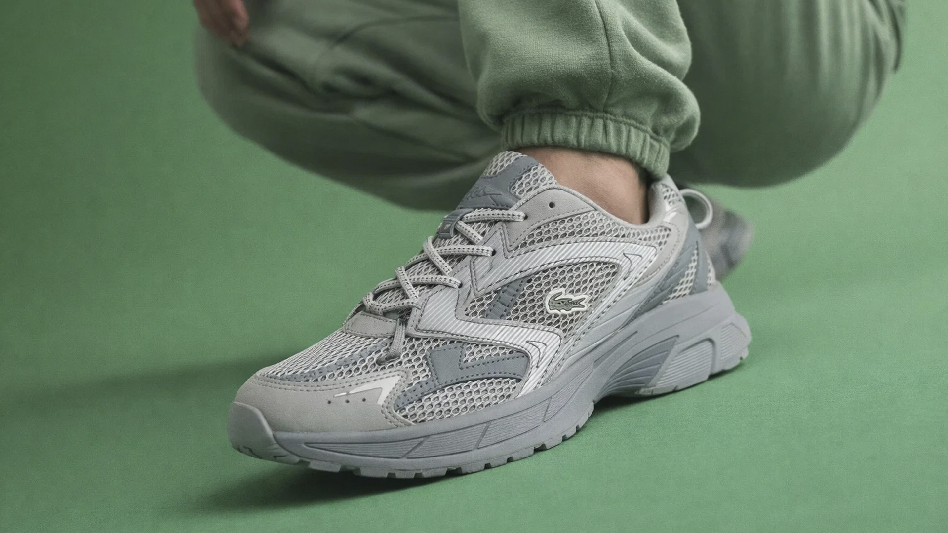 Мощные кроссовки Lacoste на каждый день