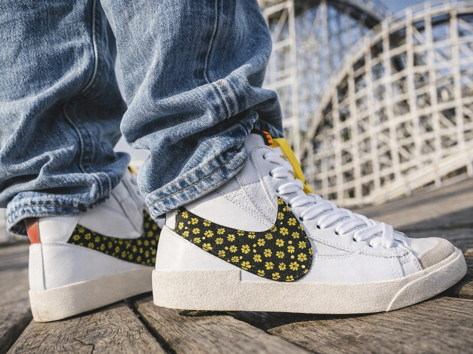 Мужские и женские образы с Nike Blazer Mid 77 Jumbo 